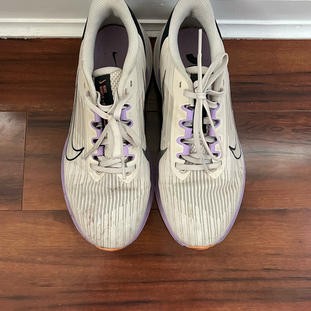 Nike Cream and Purple Athletic Shoes with Minimalist Design